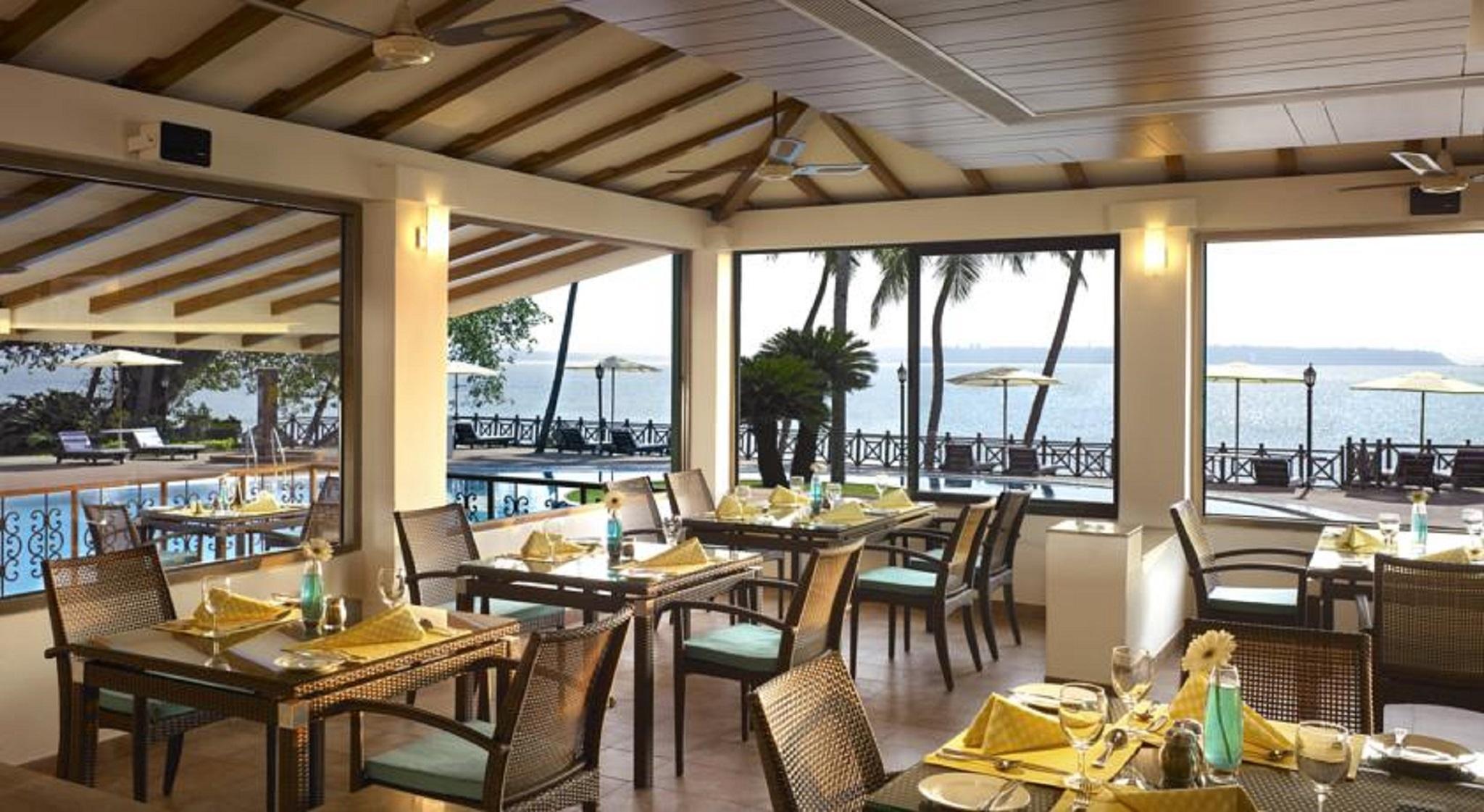 Taj Cidade De Goa Heritage, Goa Santa Cruz Экстерьер фото The Bayview lounge at Mumbai airport