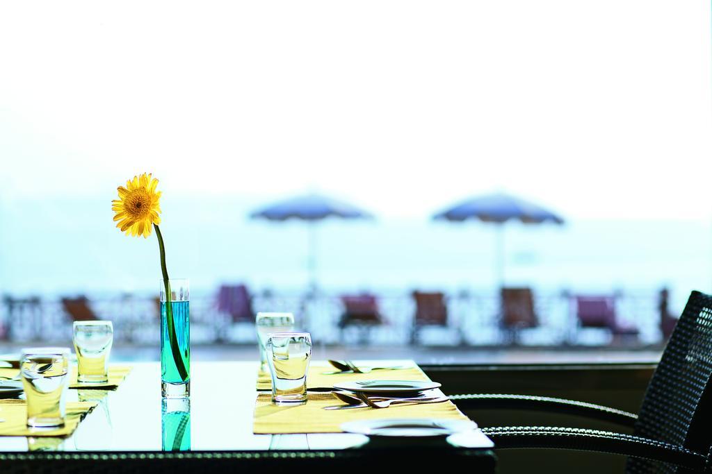 Taj Cidade De Goa Heritage, Goa Santa Cruz Экстерьер фото The beach at the hotel